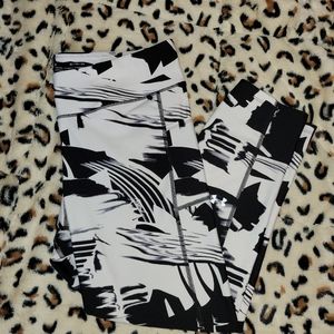 Compression leggings